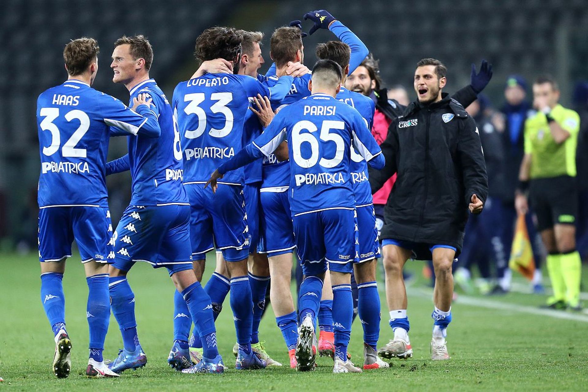 的青少年群 的青少年群